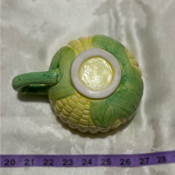 Vintage Quirky Corn-Shaped Mug in Yellow and Green - Picture 5 of 7